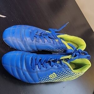 Soccer cleats